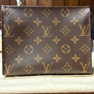 discontinued LV toiletry 19 pouch